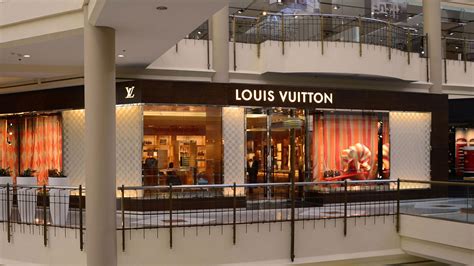 louis vuitton locations near me|louis vuitton store locations us.